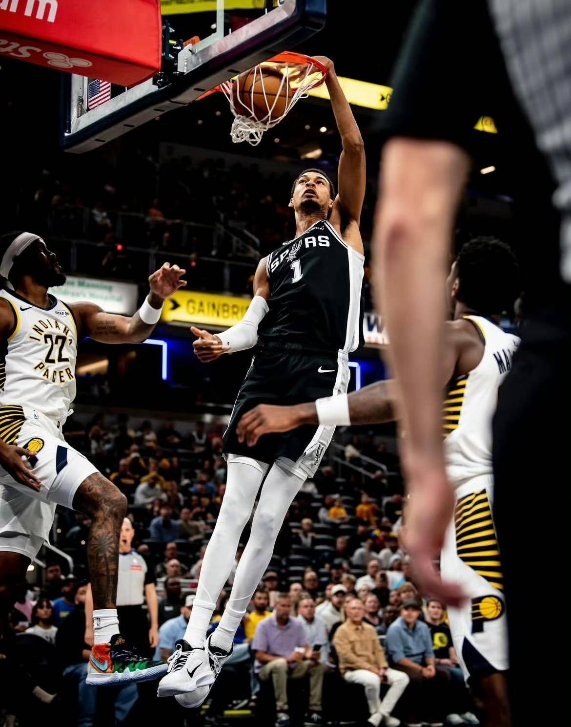 关于NBA常规赛集结日走向成谜,印第安纳步行者造点机会,更衣室稳定,纪律约束更严格的信息 关于NBA常规赛集结日走向成谜,印第安纳步行者造点机会,更衣室稳定,纪律约束更严格的信息